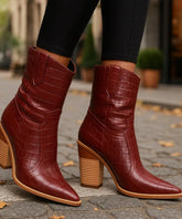 Bota Texana Feminina Cano Médio Bico Fino Croco | Dallas